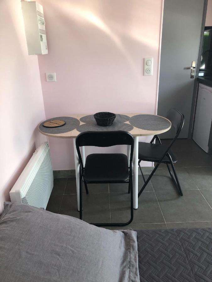 Chambres D'Hotes Chez Florence Montmerle-sur-Saone Exterior photo