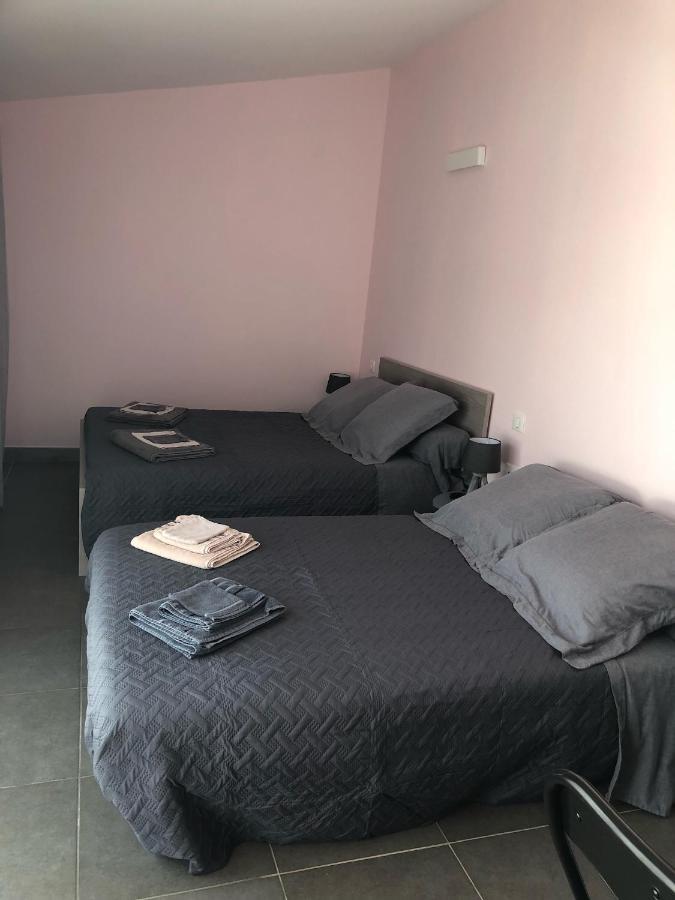 Chambres D'Hotes Chez Florence Montmerle-sur-Saone Exterior photo