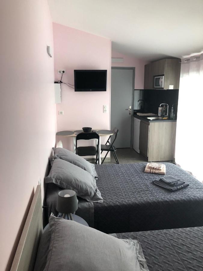 Chambres D'Hotes Chez Florence Montmerle-sur-Saone Exterior photo