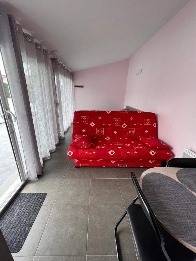 Chambres D'Hotes Chez Florence Montmerle-sur-Saone Exterior photo